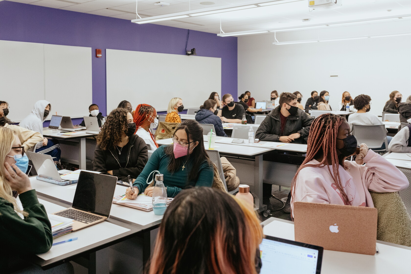 Colleges Turn to Students’ Peers for Mental-Health Support