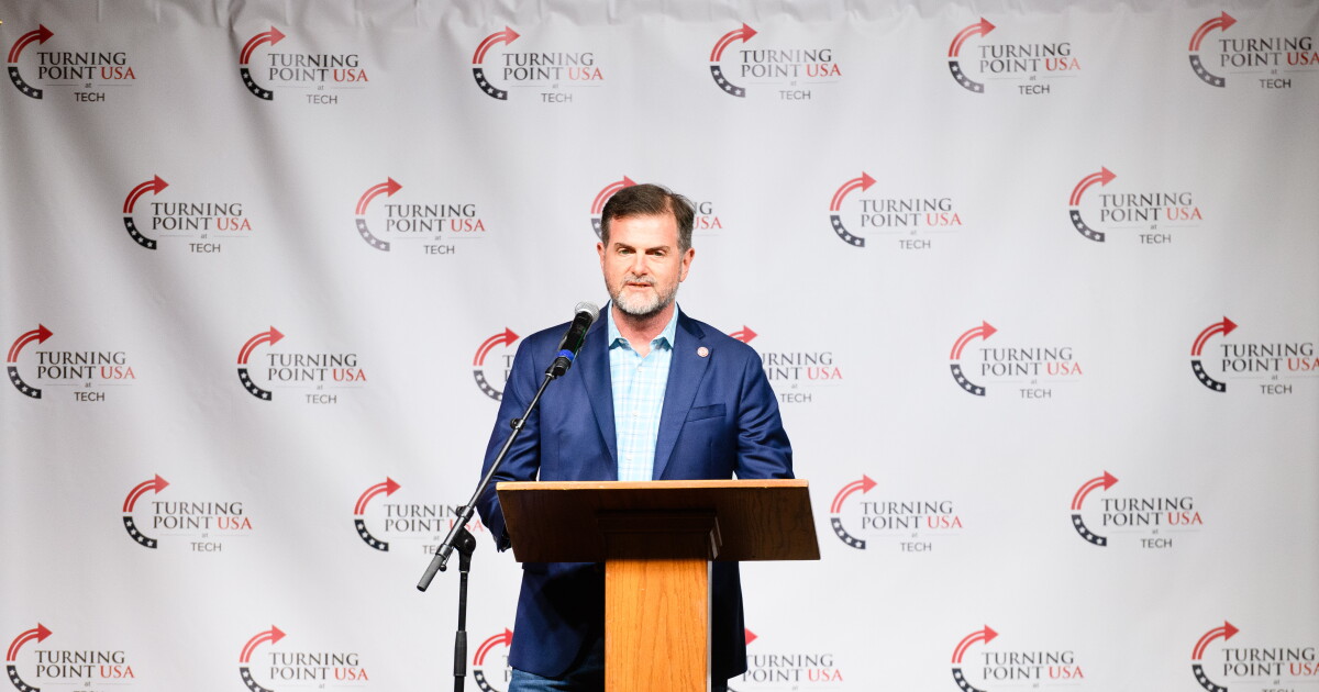 Photo: chronicle.com Creighton speaks at a Turning Point USA rally at Cook’s Garage in Lubbock on Oct. 7, 2025