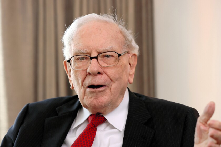 Warren Buffett Celebrates Thanksgiving With $866 Million in Donations